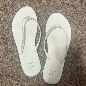 Shade & Shore White Sandals with Silver Accents